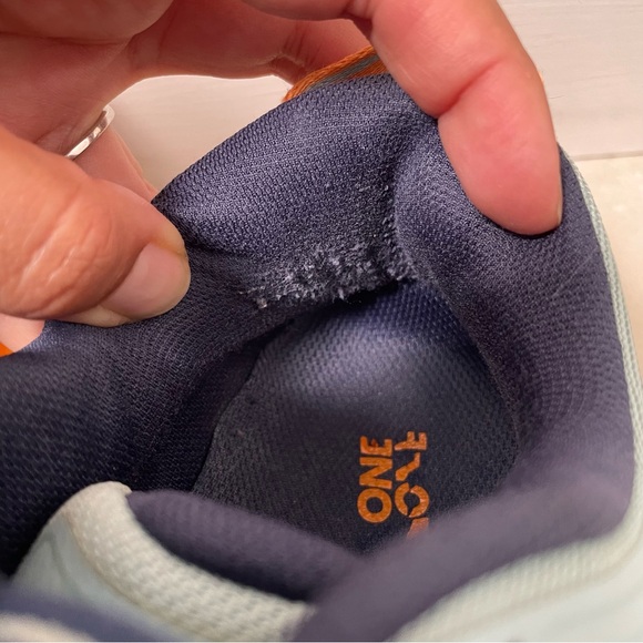 HOKA One One Bondi 7 Athletic Running Shoes - Picture 7 of 13